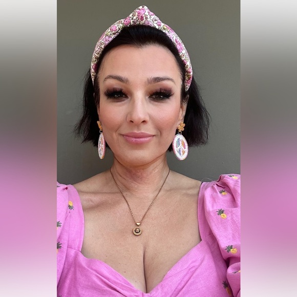 Shows!!!!! “Liked To Be Notified of My Live Show”. Give away. - Picture 6 of 16